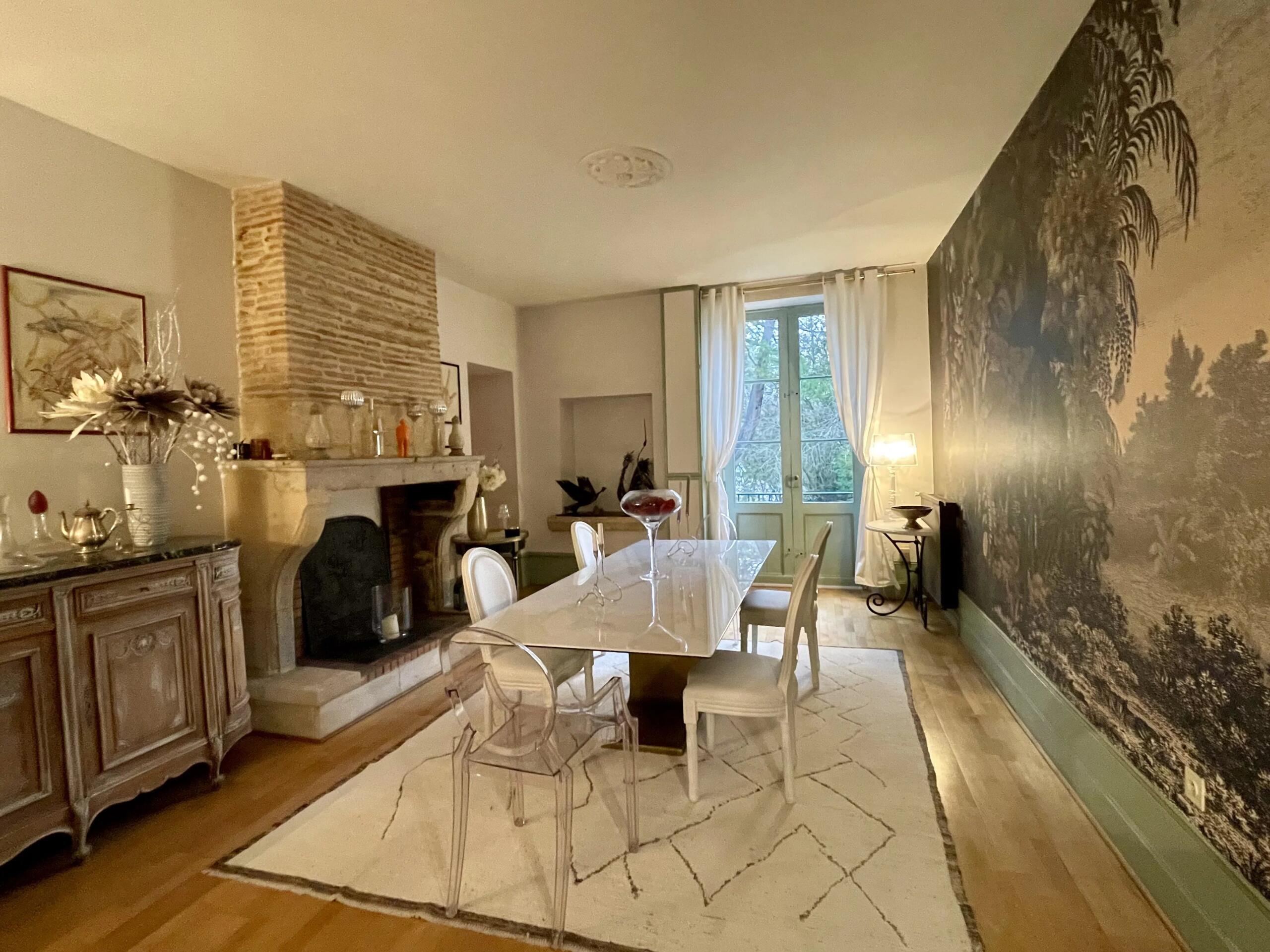 5 bed Manor House with Pool in the Heart of Cérons (33), Aquitaine – France – BVI82299