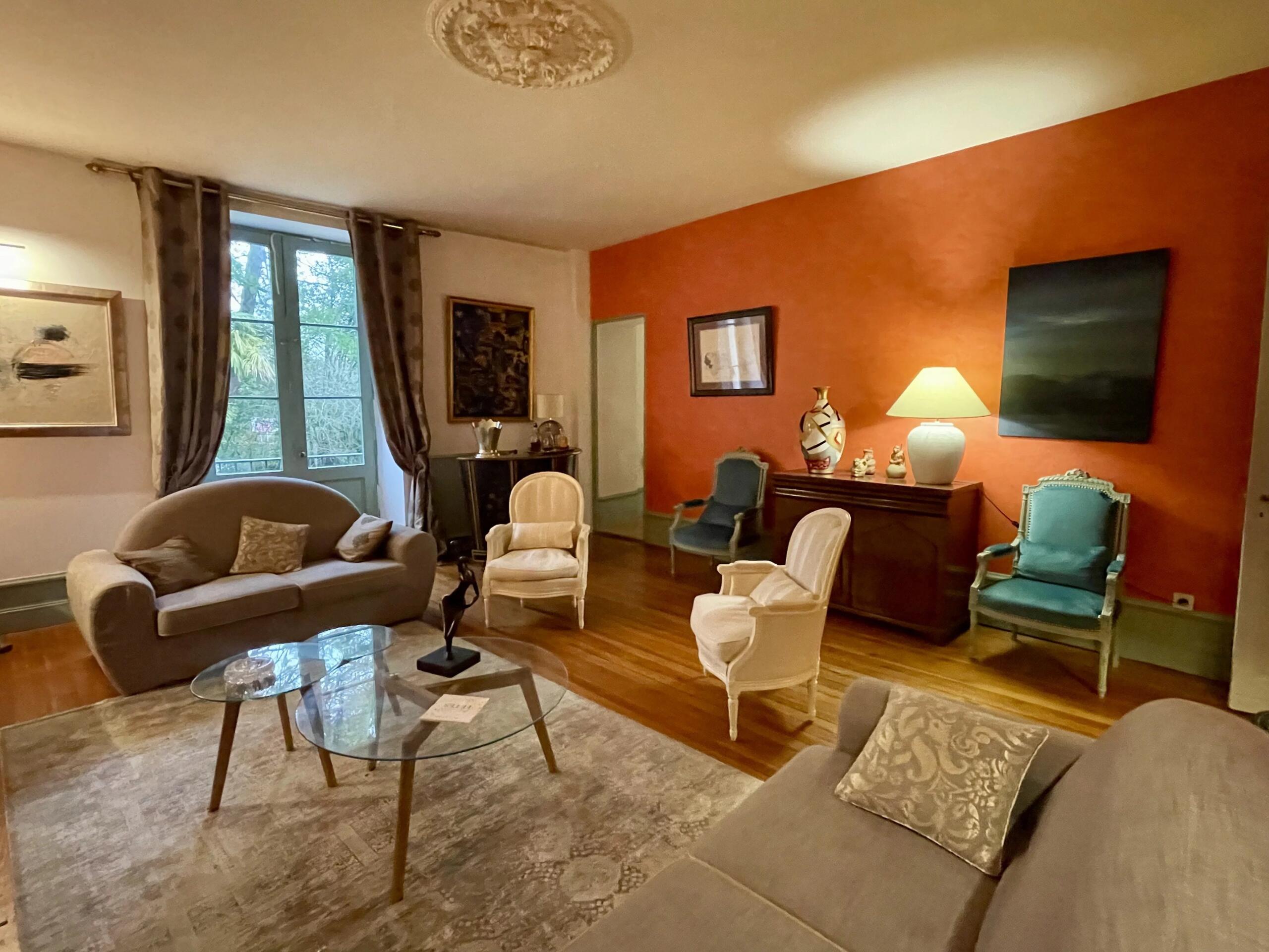 5 bed Manor House with Pool in the Heart of Cérons (33), Aquitaine – France – BVI82299