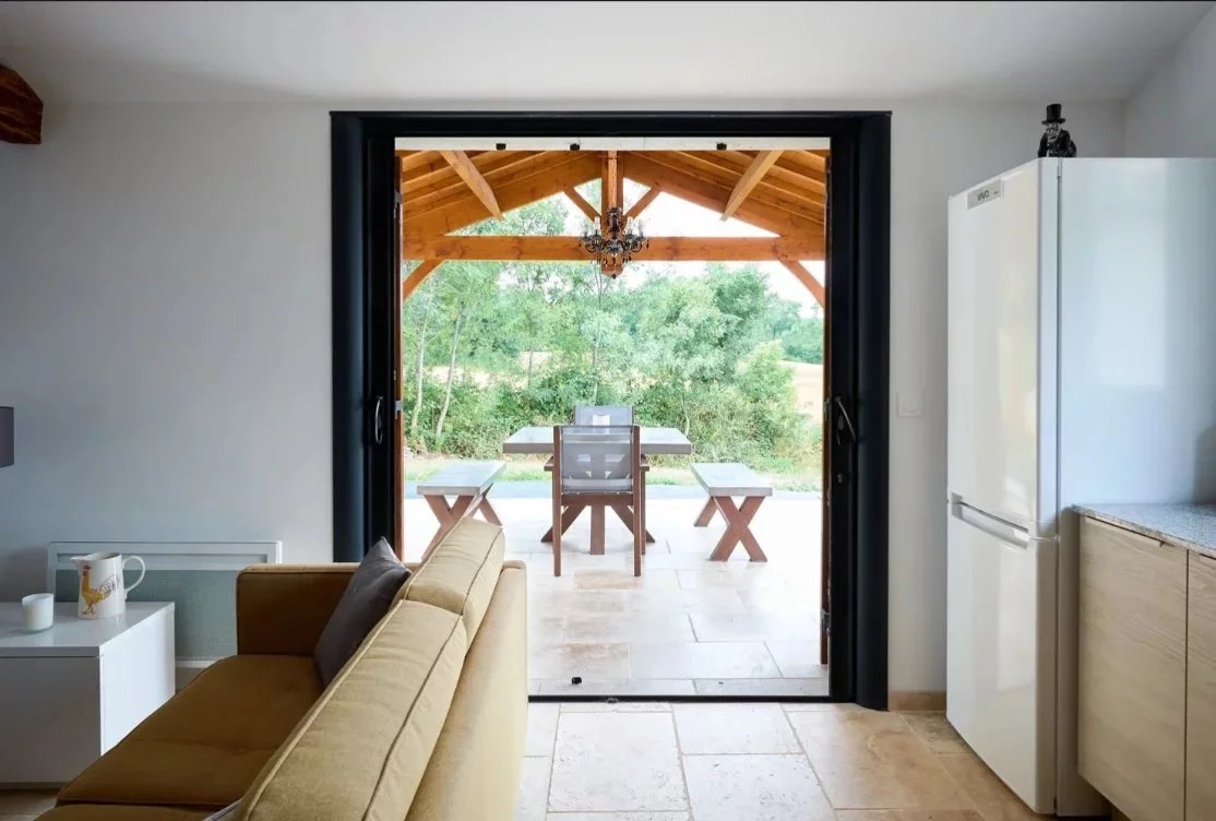 Elegant Country Estate with Guest Houses, Swimming Pool and Private Owner’s Garden, Aquitaine – France – BVI84269