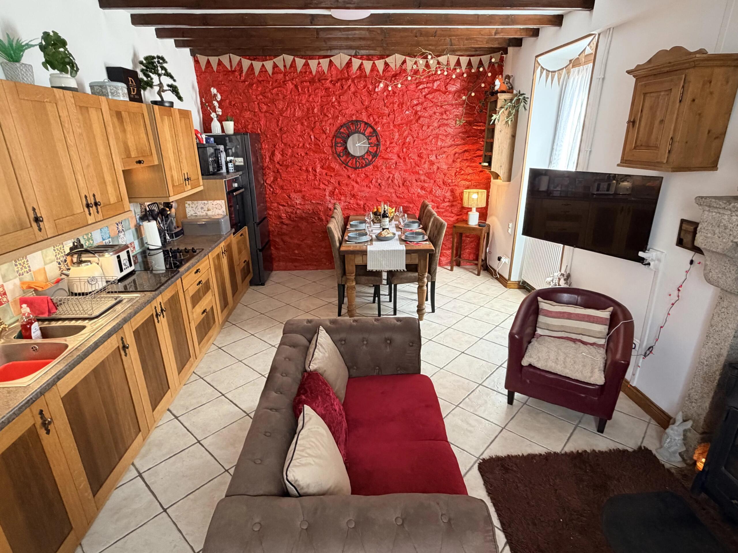 Central village, large four bedroom family home with new spa hot tub, Limousin – France – BVI84729