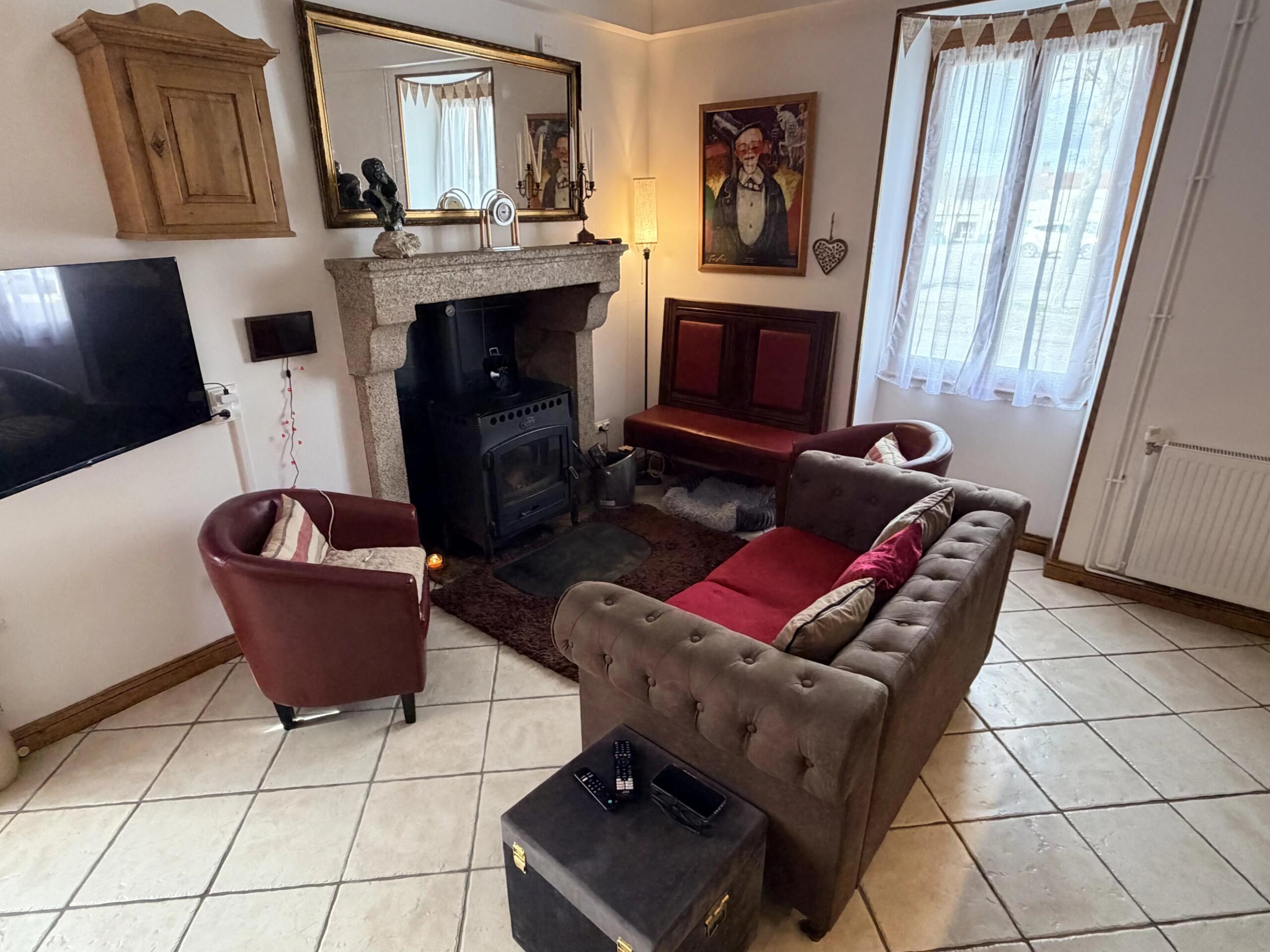 Central village, large four bedroom family home with new spa hot tub, Limousin – France – BVI84729