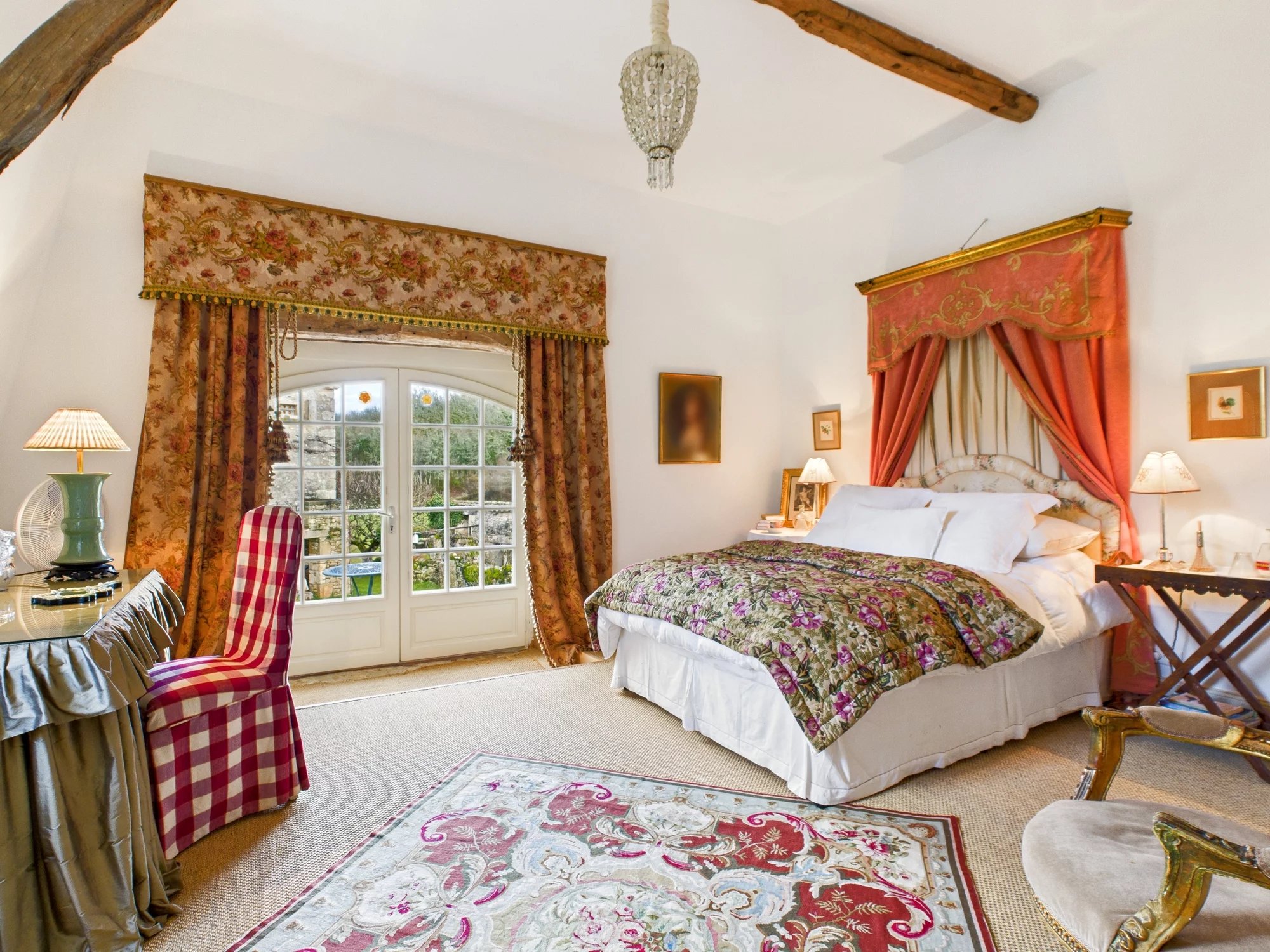 Charming and secluded manor house with guest house and pool in 28 hectares, Midi-Pyrénées – France – BVI83977