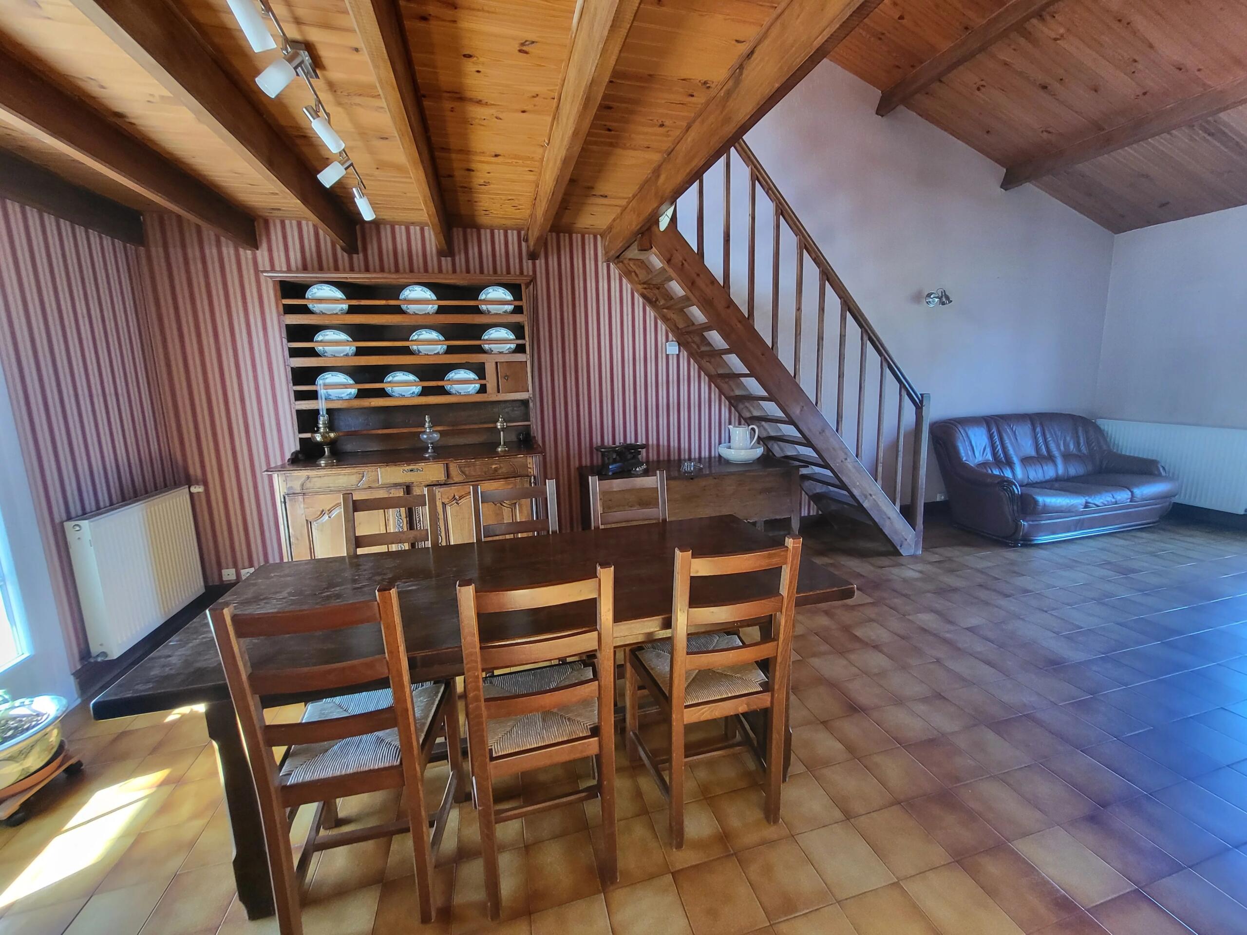 Three Bedrooms | Ground Floor Living | Central Montmorillon | Pool | Garage, Poitou-Charentes – France – BVI83526