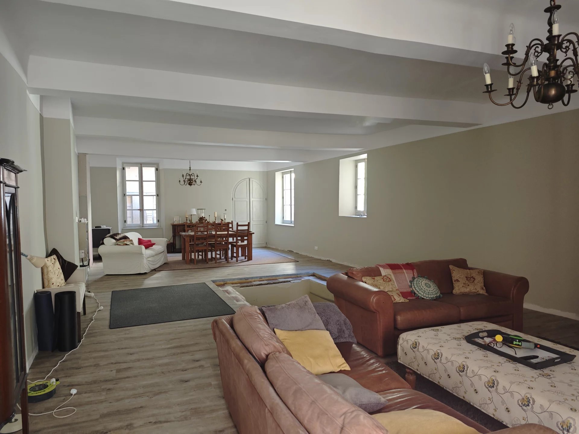 Superb town centre property with riverside terrace garden, Languedoc-Roussillon – France – BVI81726