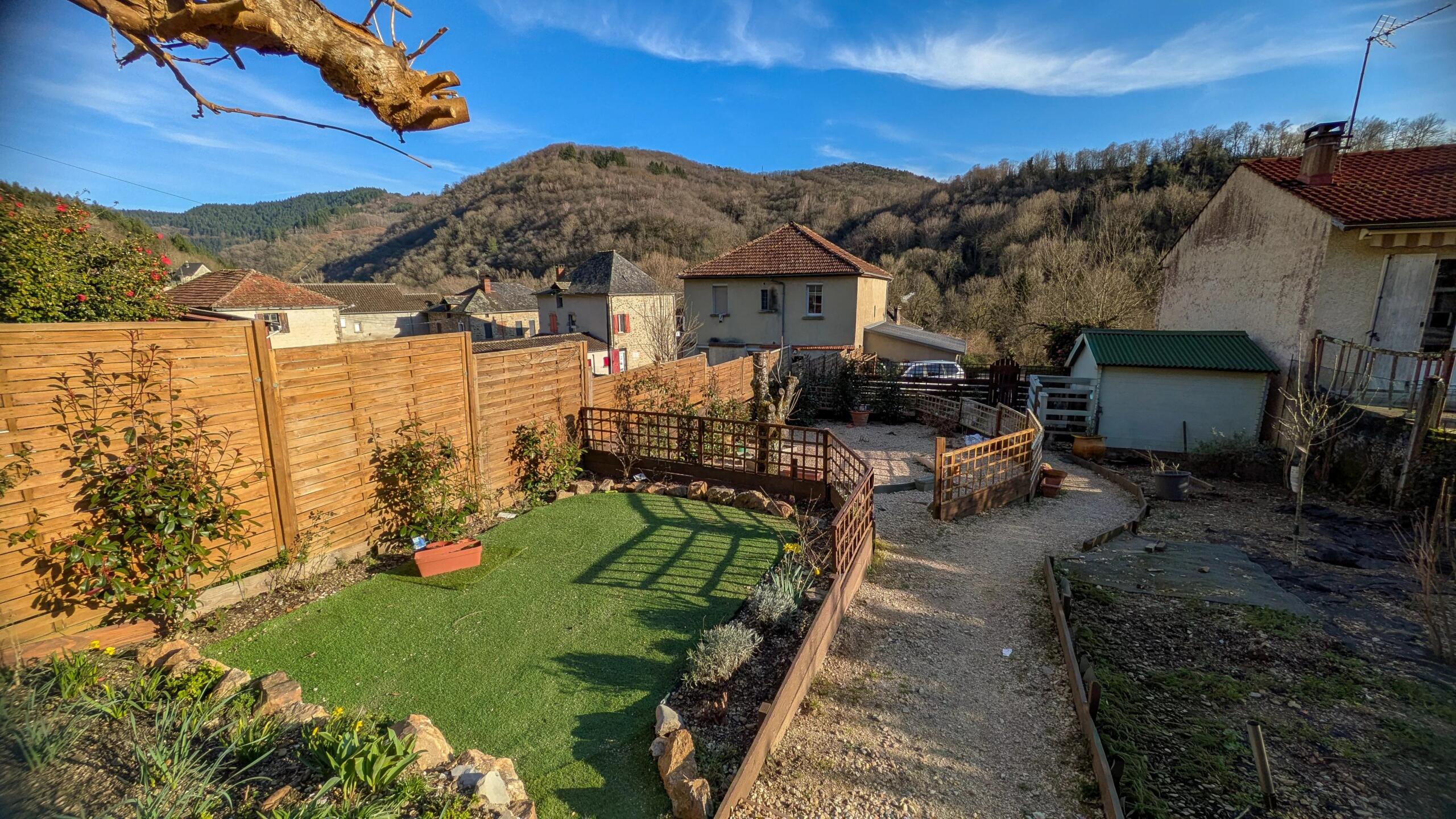 Renovated village house with garden, Midi-Pyrénées – France – BVI84492