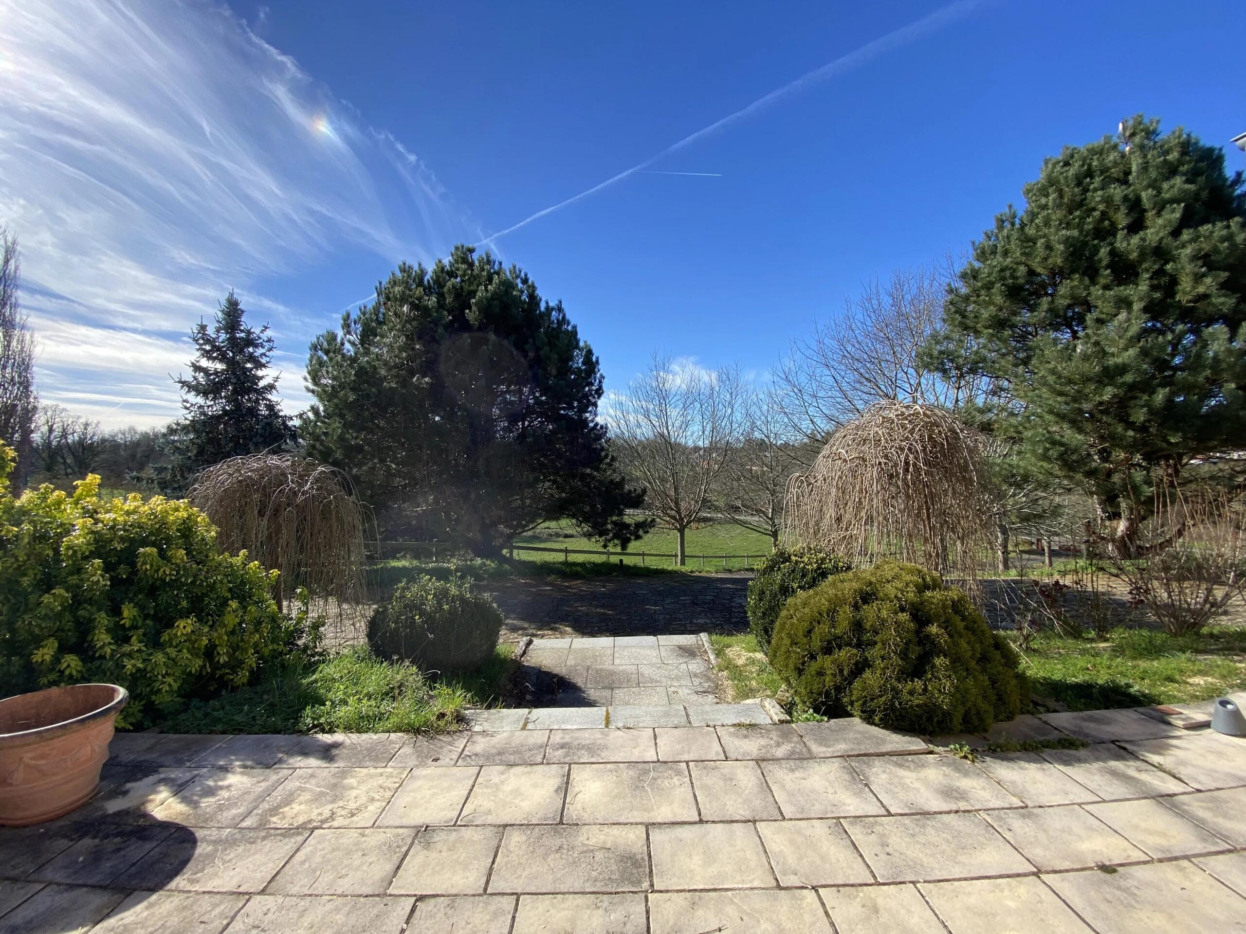 Exceptional property with over 3 hectares in Le Dorat, Limousin – France – BVI84557