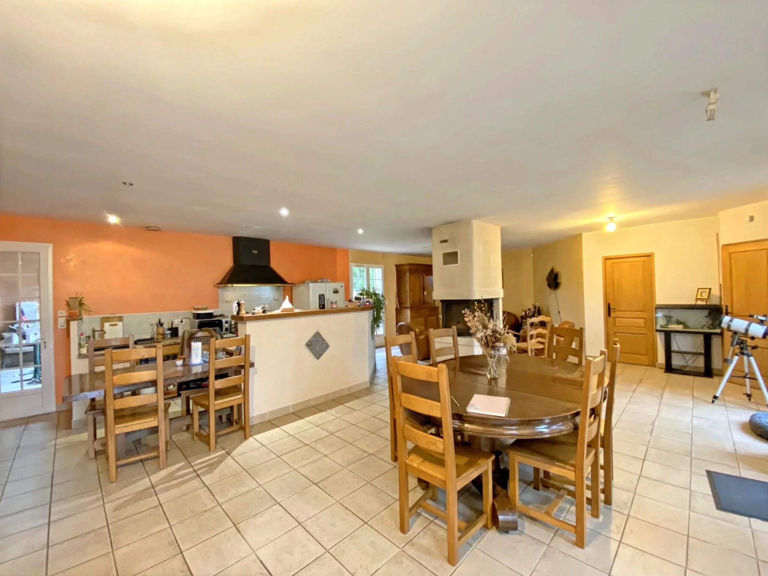 Exceptional property with over 3 hectares in Le Dorat, Limousin – France – BVI84557