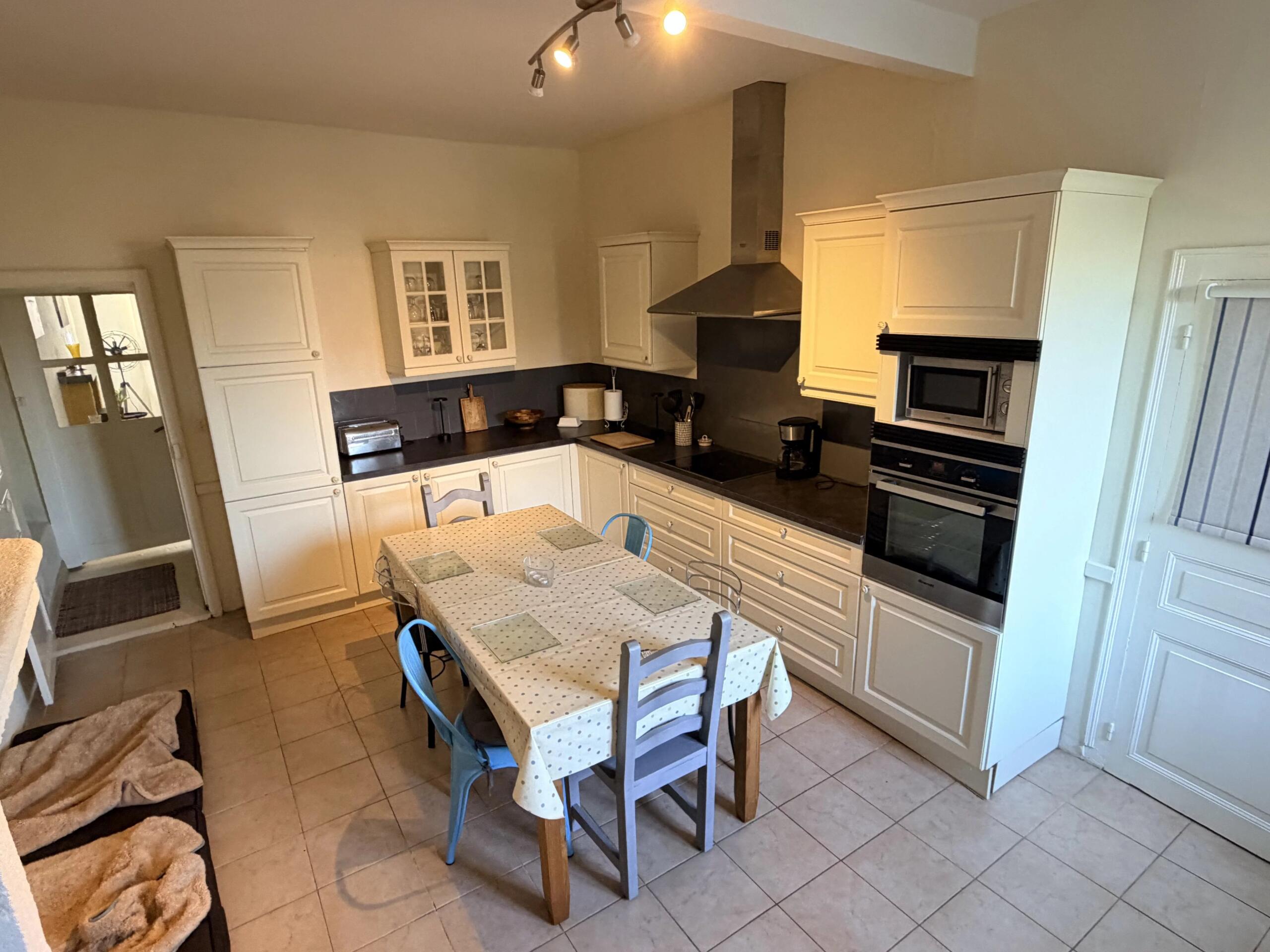 Enjoy village life with this large 4 bedroom house, Limousin – France – BVI81680