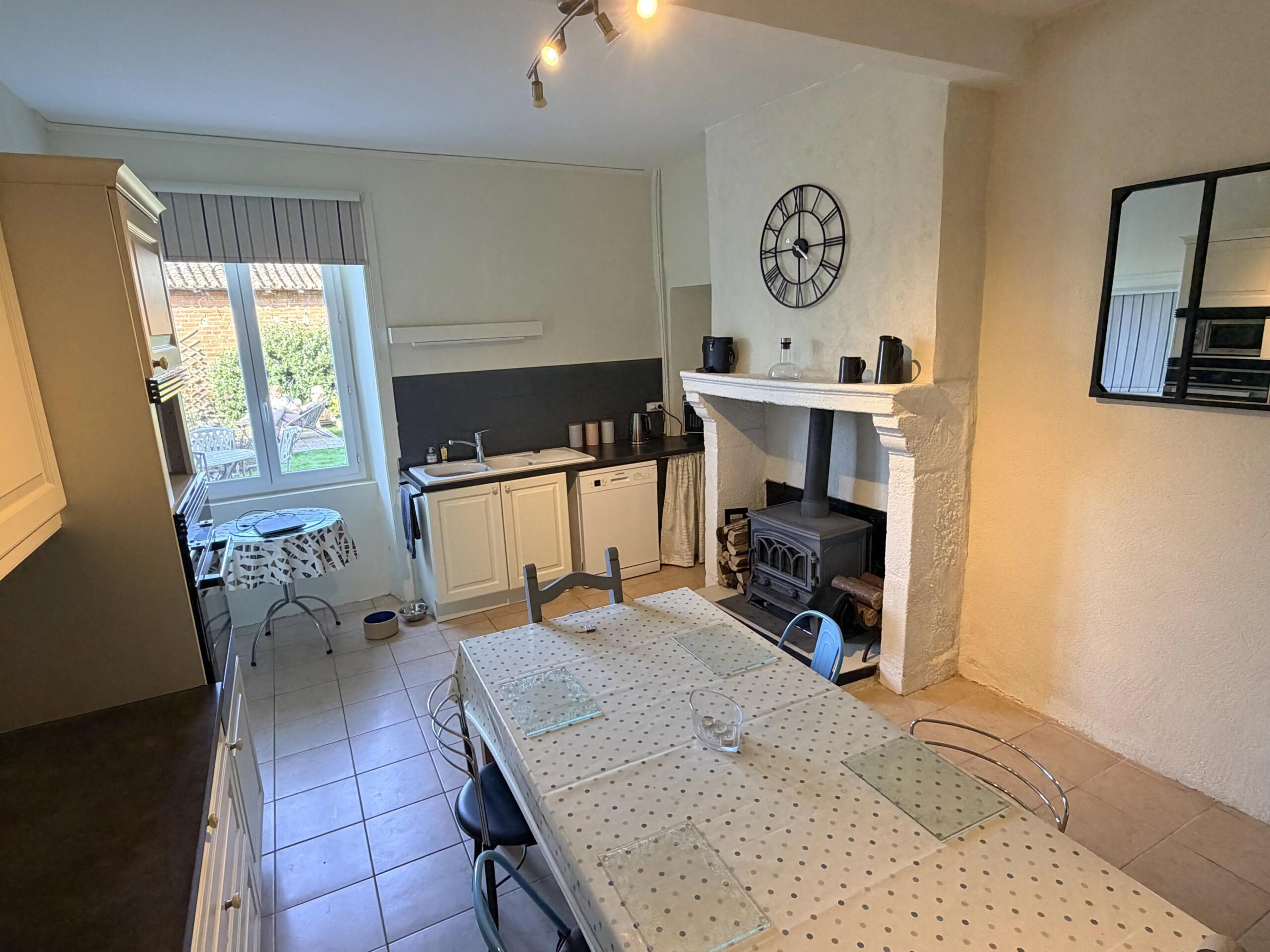 Enjoy village life with this large 4 bedroom house, Limousin – France – BVI81680