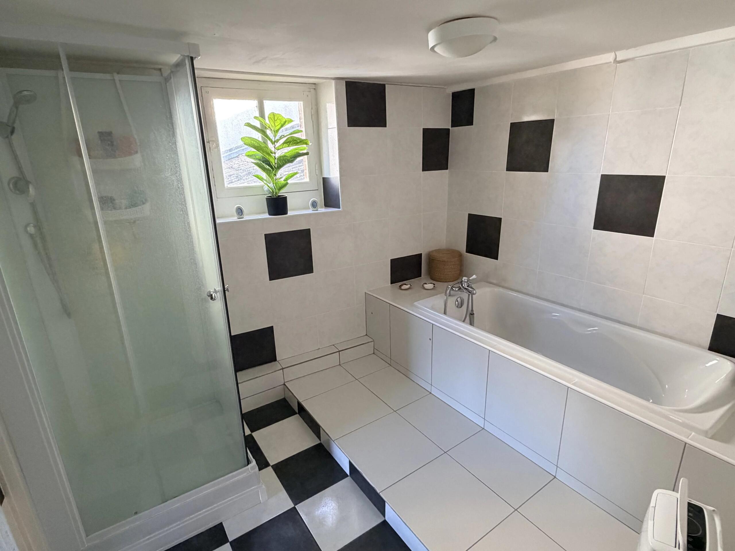 Enjoy village life with this large 4 bedroom house, Limousin – France – BVI81680