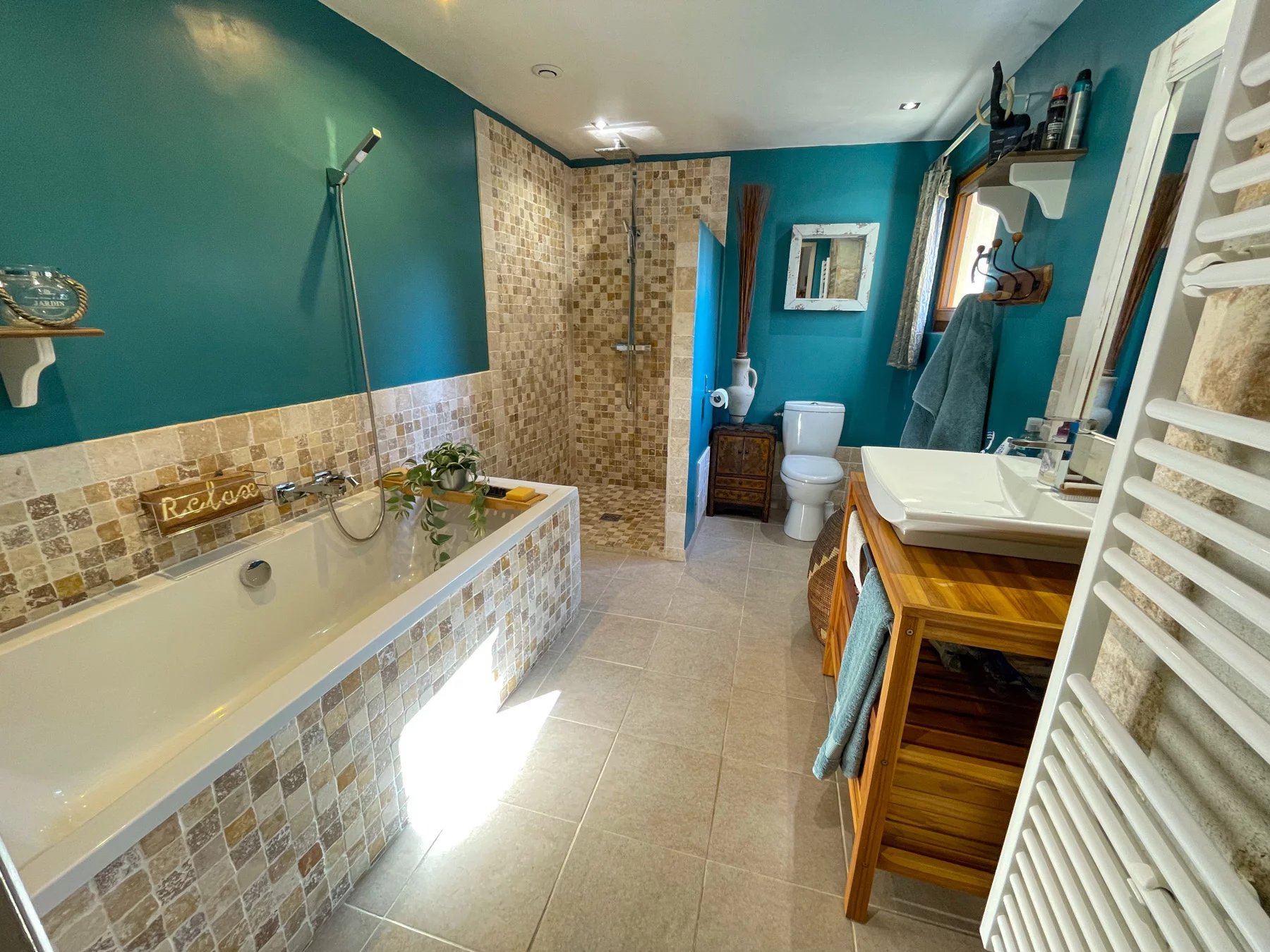 Hidden gem – charming 3/4-bed stone house with separate 2-bed guest house, Aquitaine – France – BVI83830