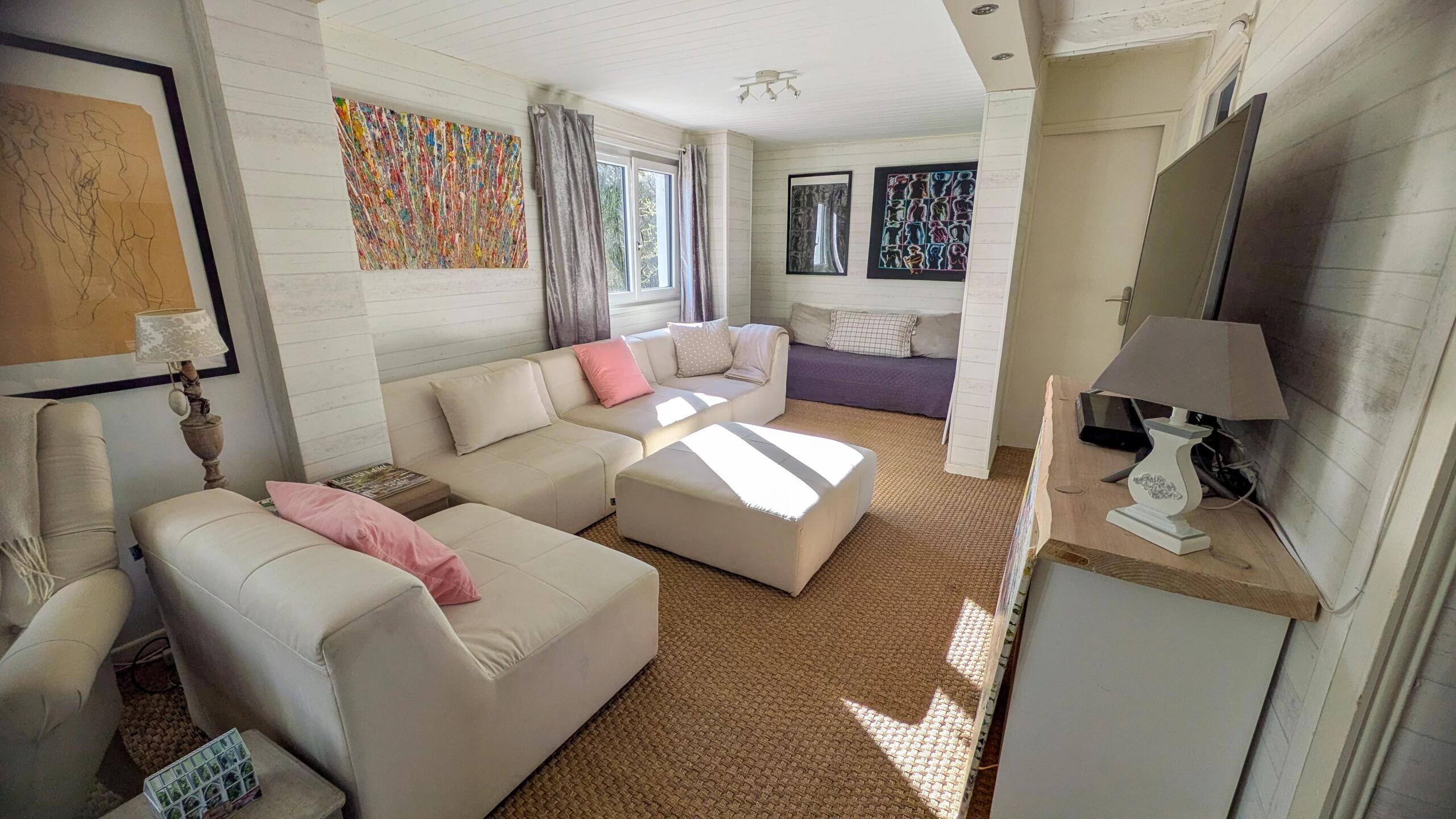 Renovated Village House with Pool, Garden and Garage – Lot/Corrèze, Limousin – France – BVI84319