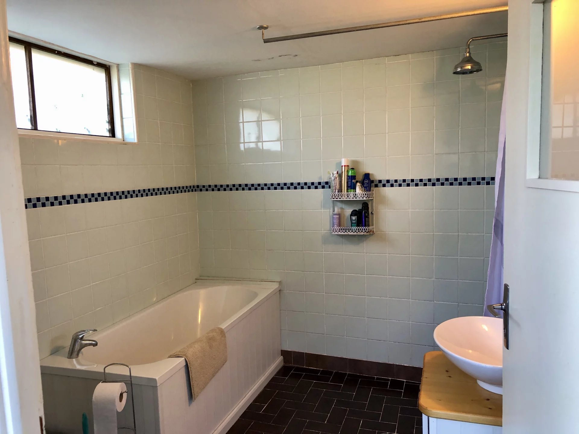 Cute Cottage with land and a barn, Limousin – France – BVI78575