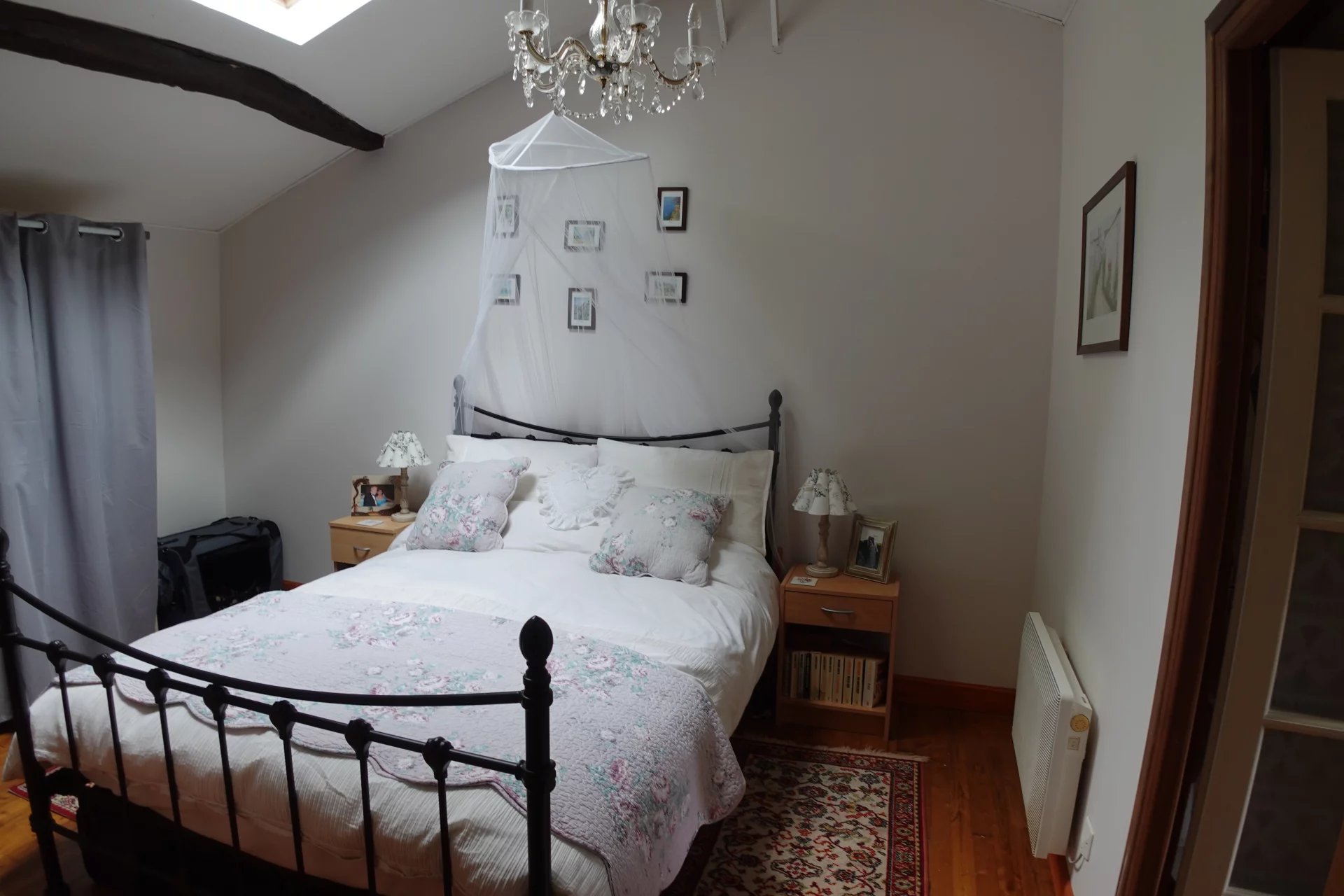 Charming Detached Stone House with Barn, Gardens and Potential – Peaceful Hamlet Setting, Poitou-Charentes – France – BVI66907