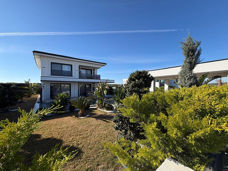 Exceptional Altinkum Villa with pool and mature gardens – TC1956