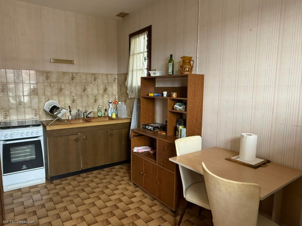 3 bedroom House in Ruffec, France – r7438