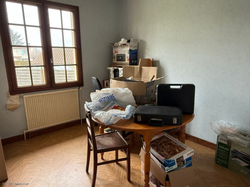 3 bedroom House in Ruffec, France – r7438