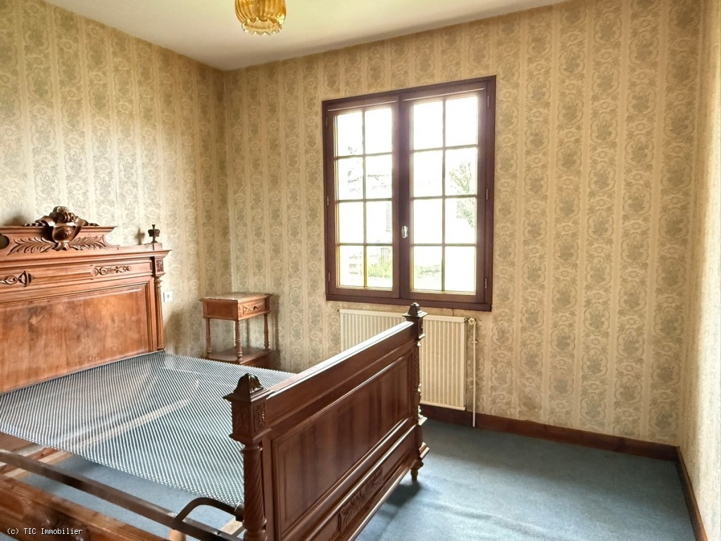 3 bedroom House in Ruffec, France – r7438