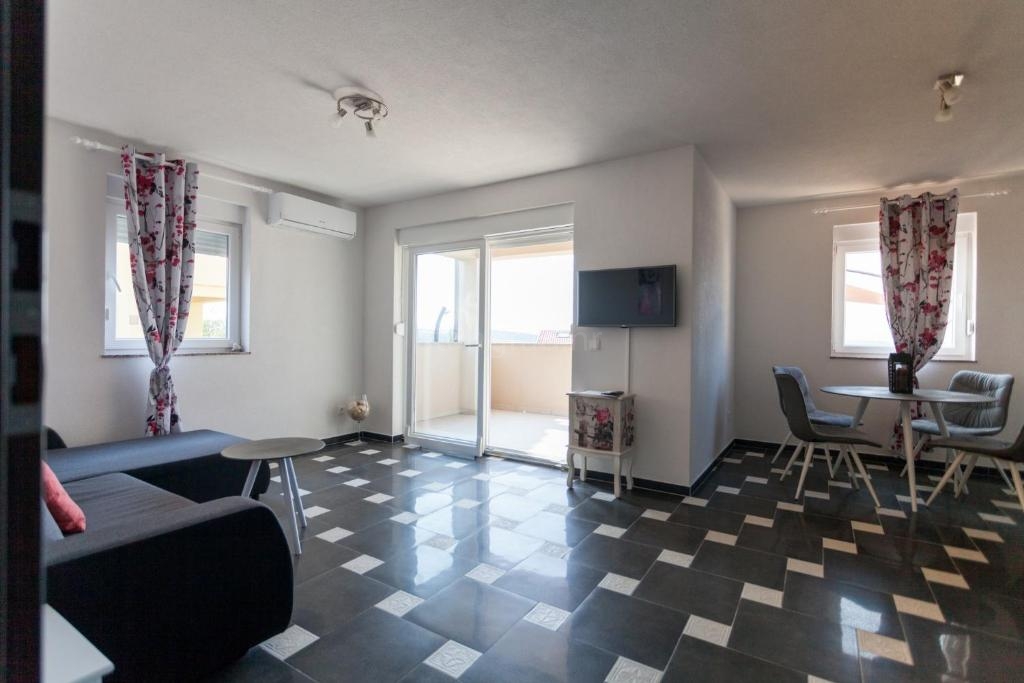 12 bedroom villa in Dobrinj, Croatia – 103613