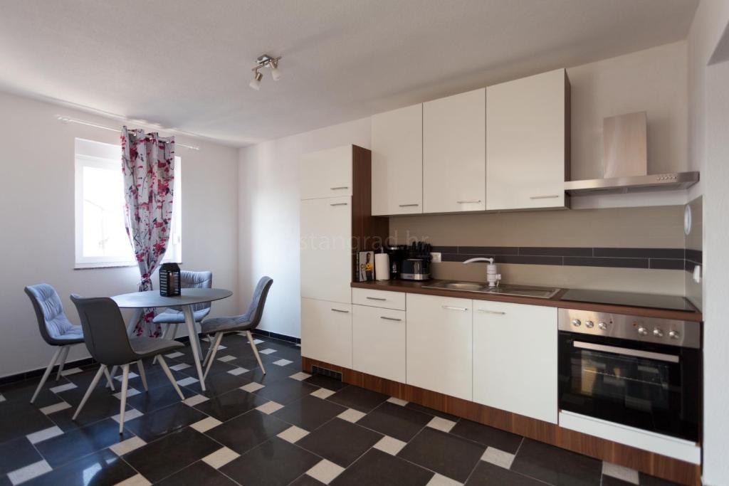 12 bedroom villa in Dobrinj, Croatia – 103613