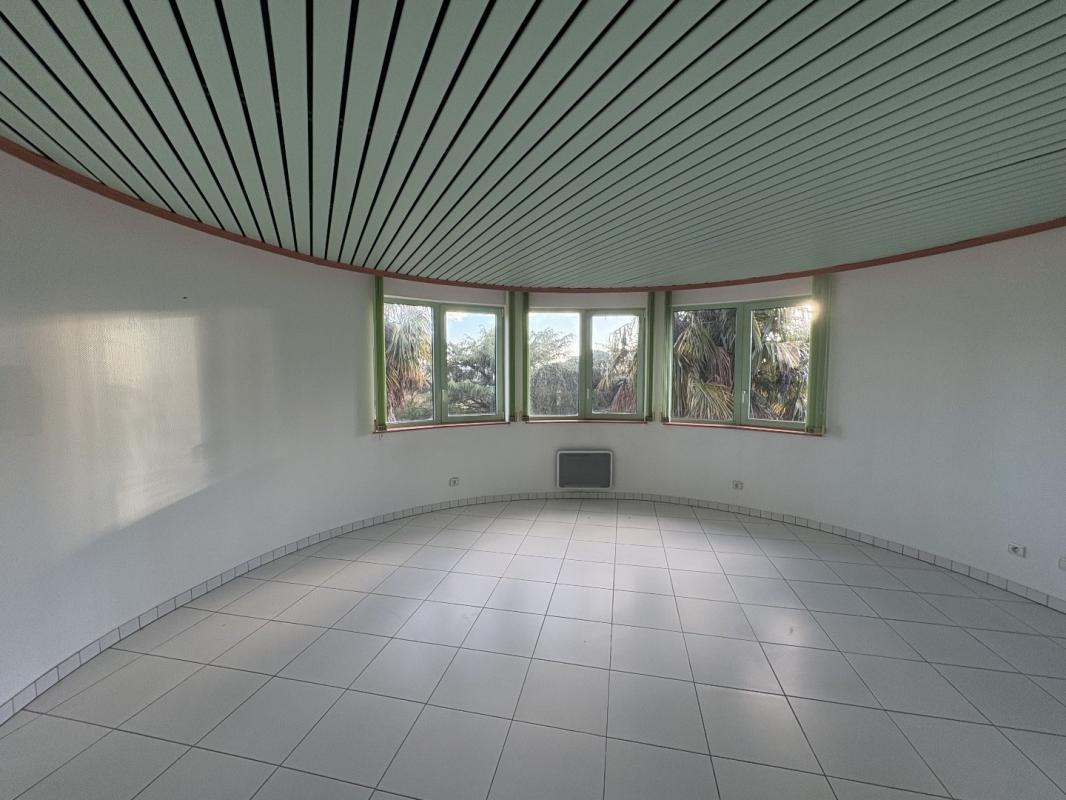 4 bedroom maison d’architecte in Capdenac, Lot, France