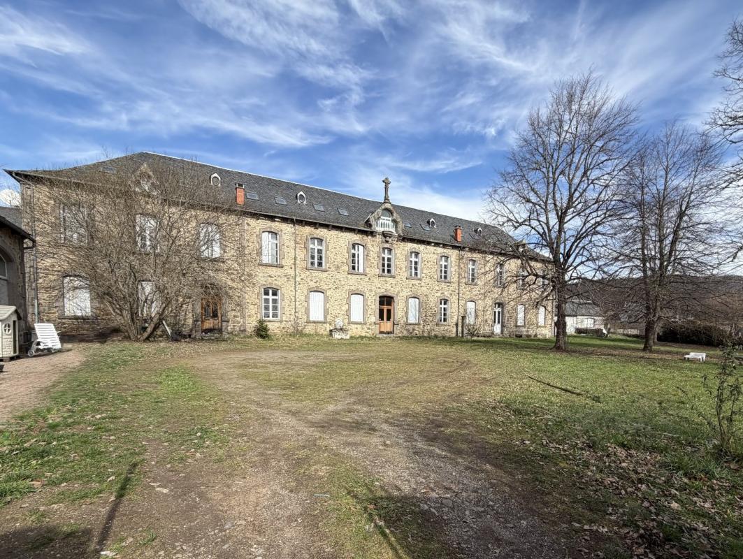 14 bedroom demeure in Condat, Cantal, France