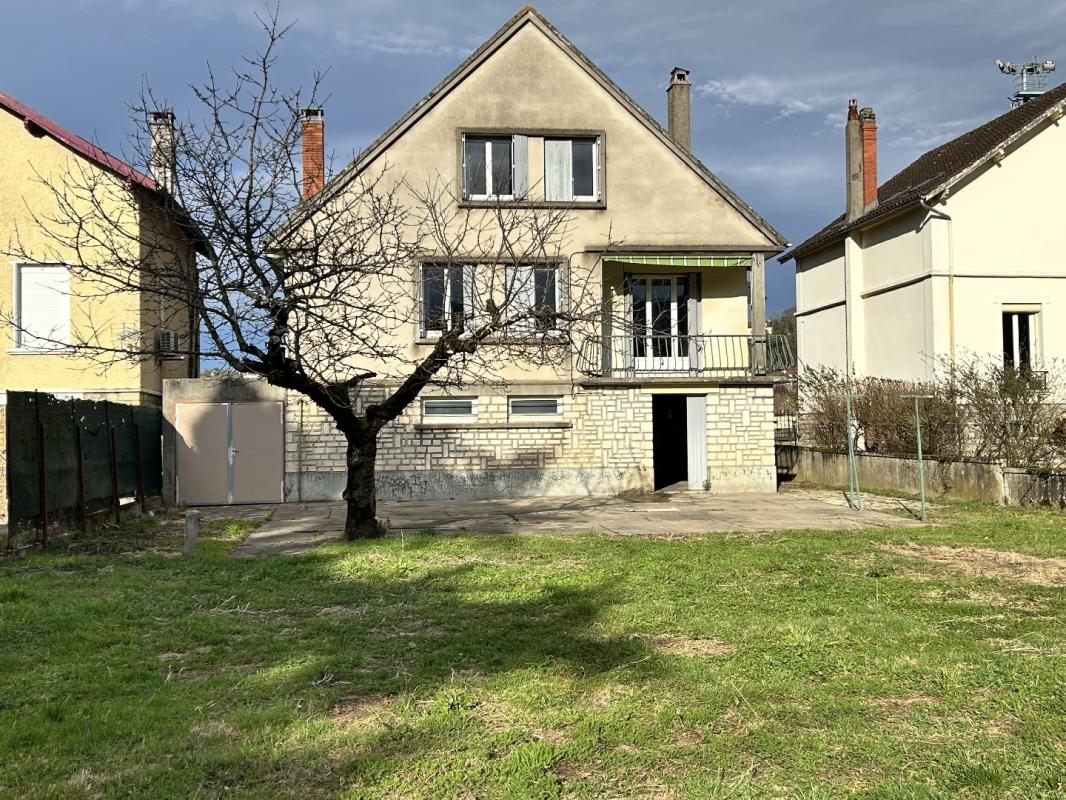 4 bedroom maison in Saint Cere, Lot, France