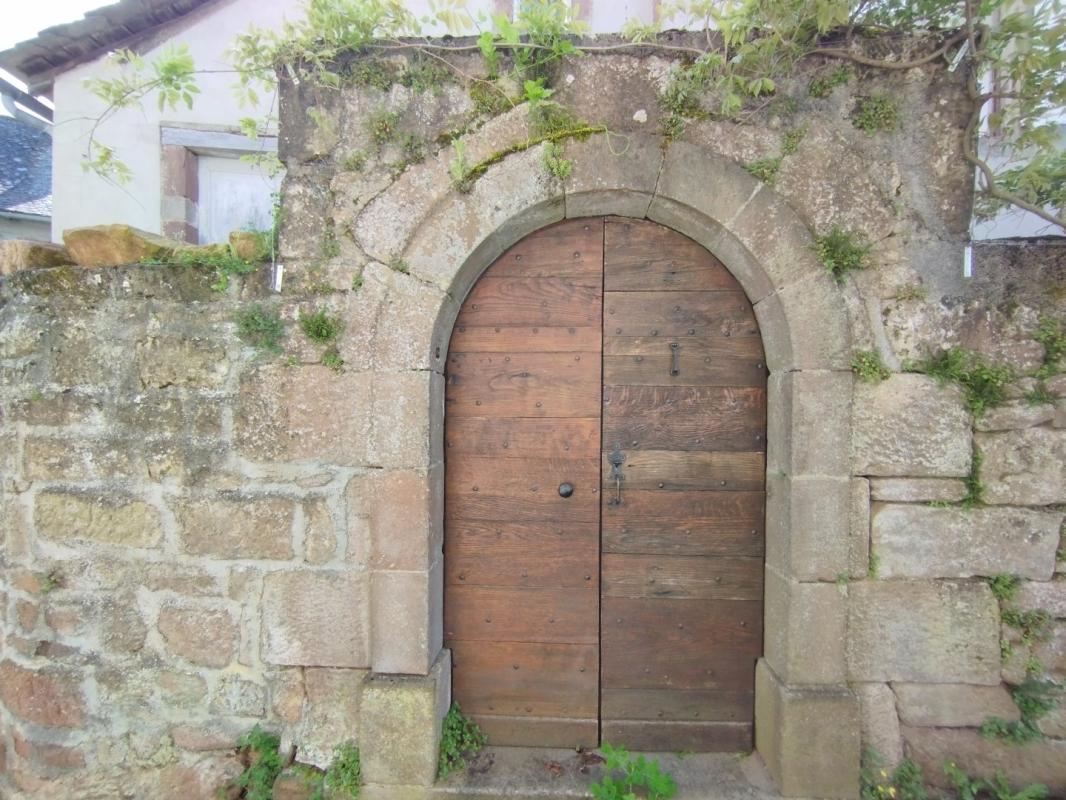 4 bedroom maison in Saint Christophe Vallon, Aveyron, France