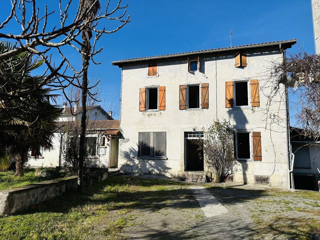 4 bedroom maison en pierres in Lorp Sentaraille, Ariège, France