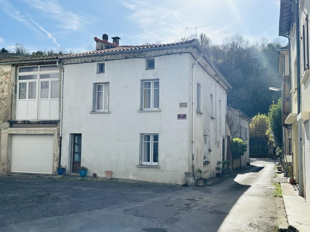 3 bedroom maison de village in Castelnau Durban, Ariège, France