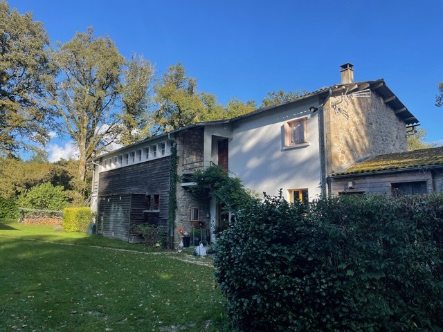 4 bedroom maison in Hautefage, Corrèze, France