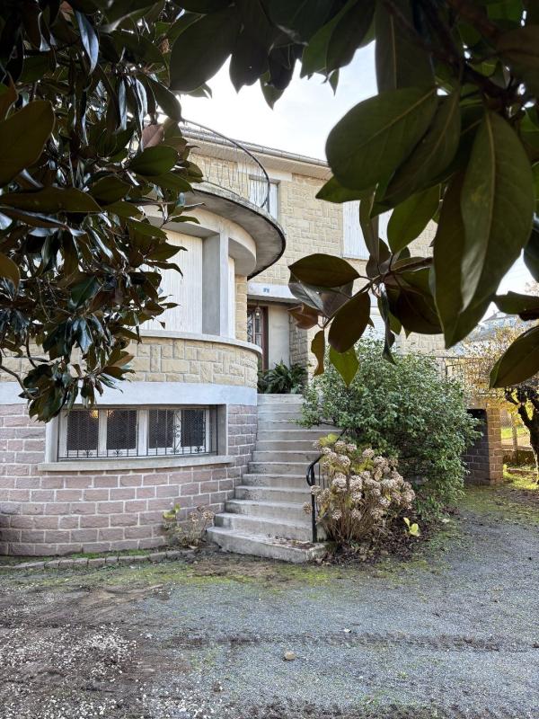 5 bedroom maison in Objat, Corrèze, France
