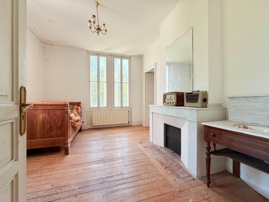 8 bedroom chateau in Montauban, Tarn-et-Garonne, France