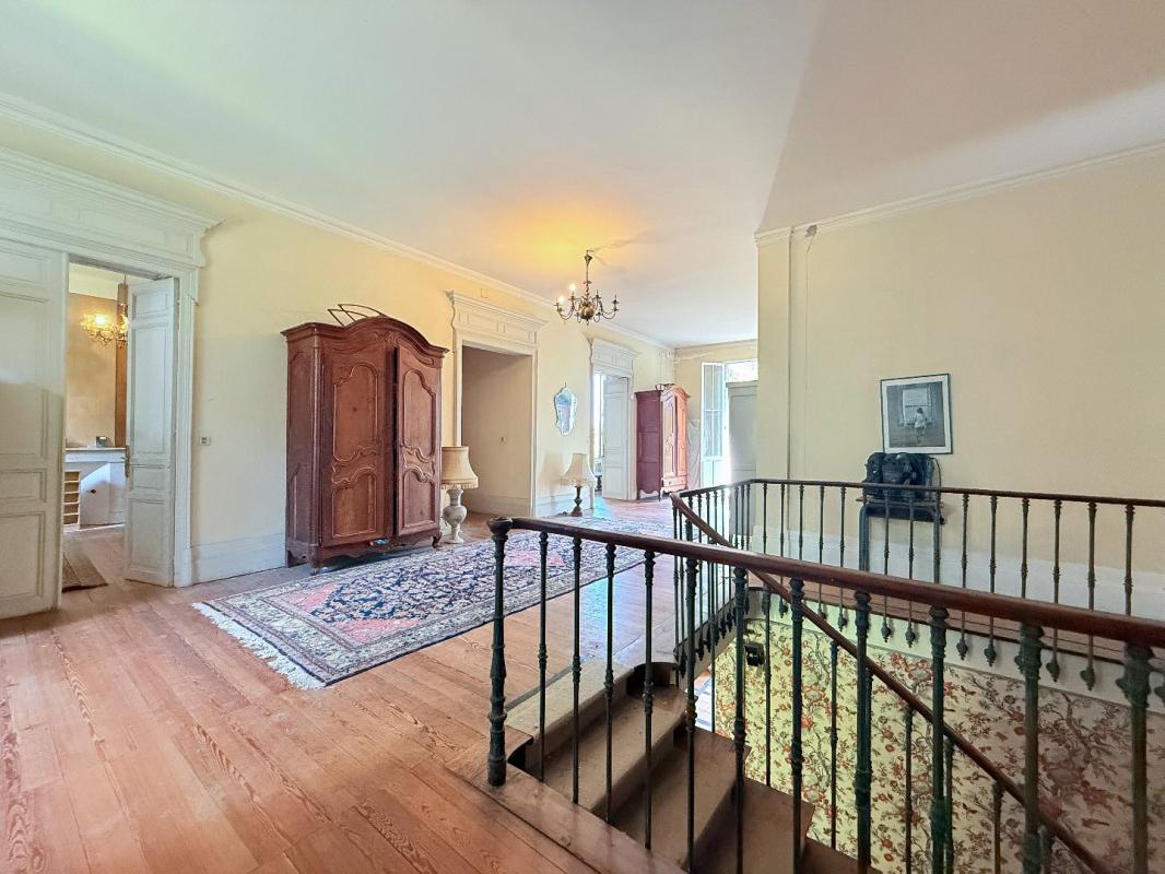 8 bedroom chateau in Montauban, Tarn-et-Garonne, France