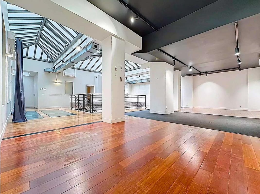 4 bedroom duplex/triplex in Paris 10eme Arrondissement, Paris, France