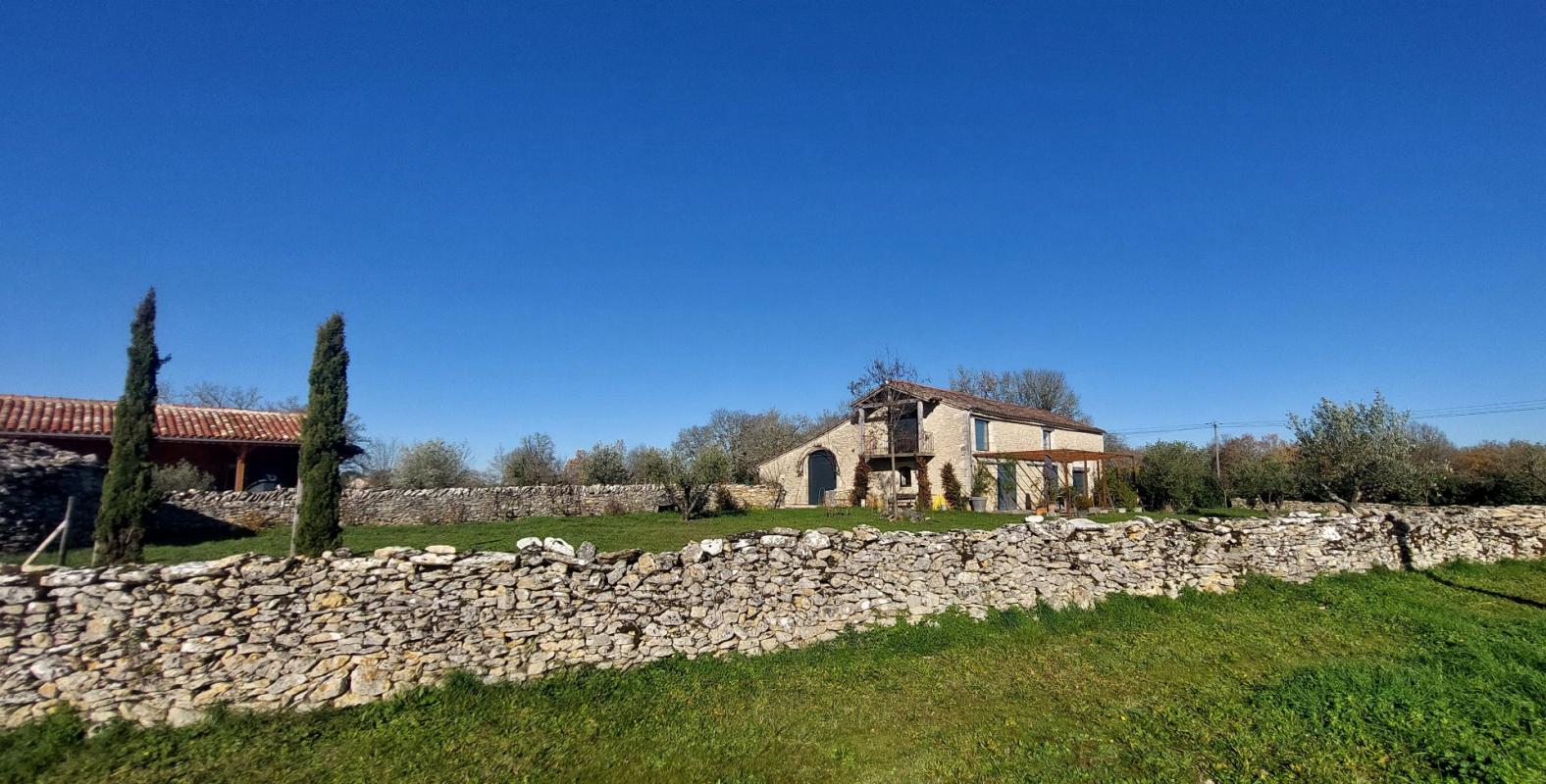 4 bedroom maison in Cremps, Lot, France