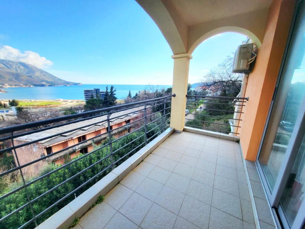 Exclusive in Sunset Bečići, Montenegro: Space, View and Security!