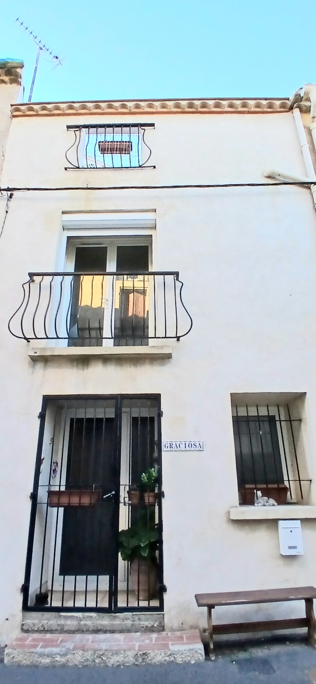 3 bedroom House in Abeilhan, Herault, France – ap172800ee