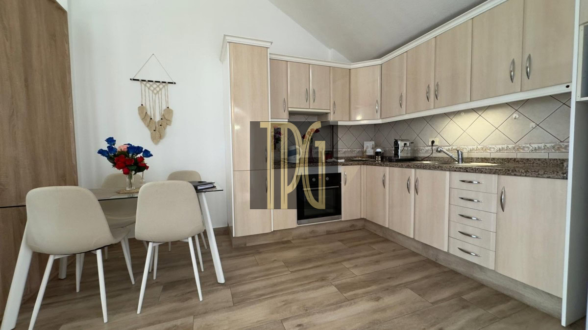 1 Apartment For Sale in Los Cristianos – Los Diamantes – OPN1914R