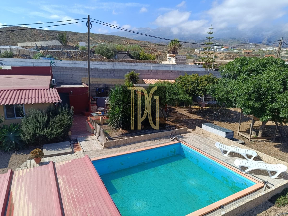 House with Land for Sale in Teguedite, Arico – OPN1918R