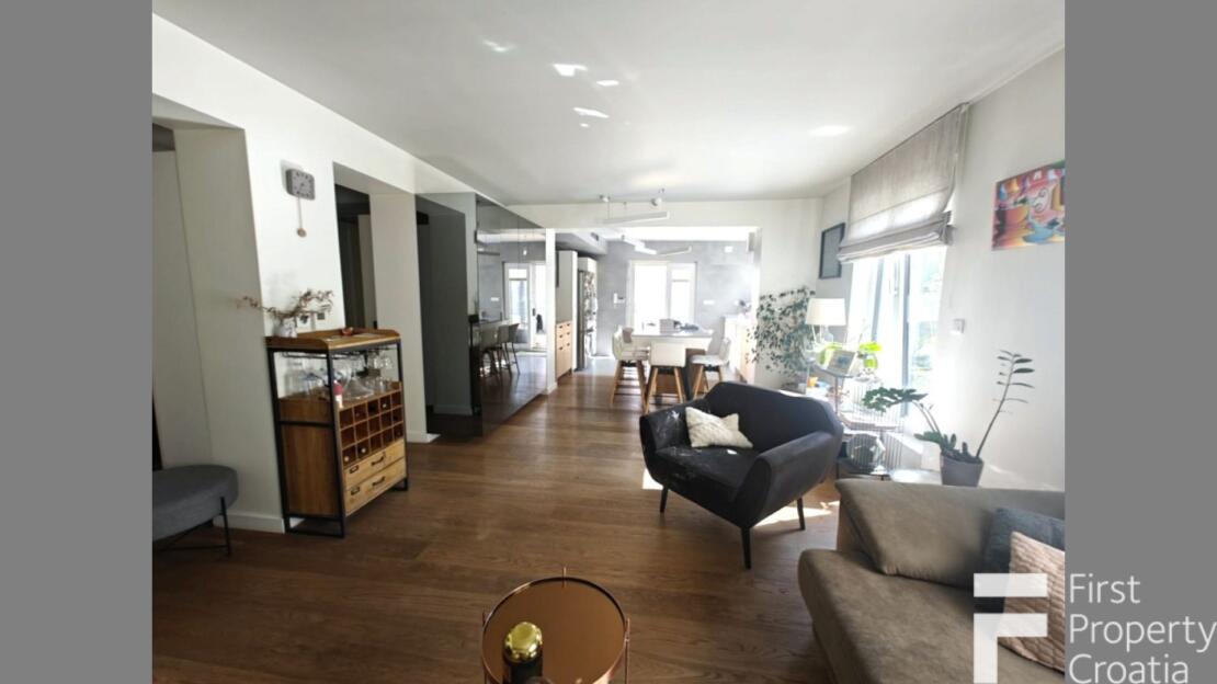 Property in Split, Croatia – ST1760