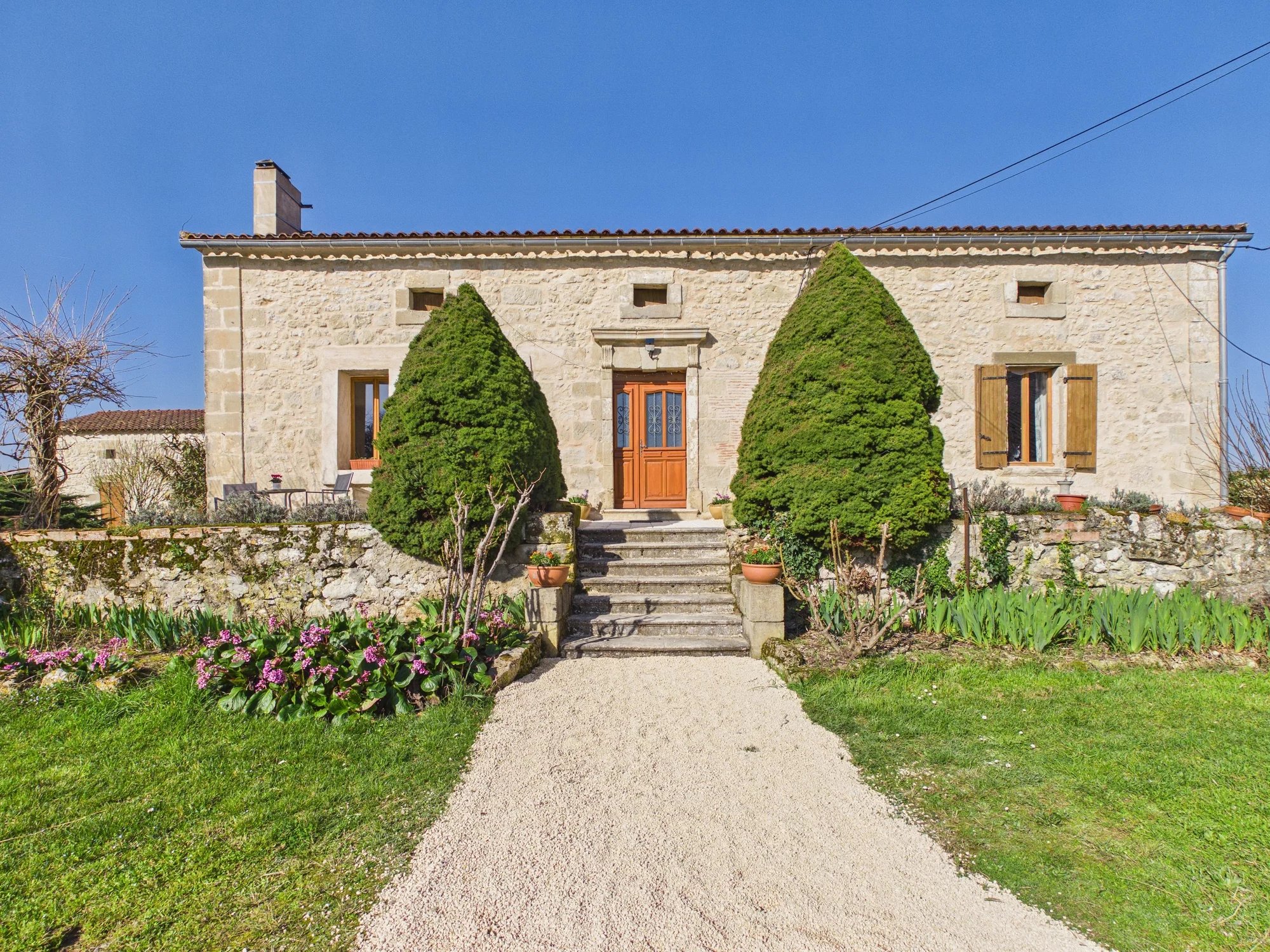 3 Bed farmhouse and 3 bed guest cottage with pool and barn in peaceful countryside, Aquitaine – France – BVI84508