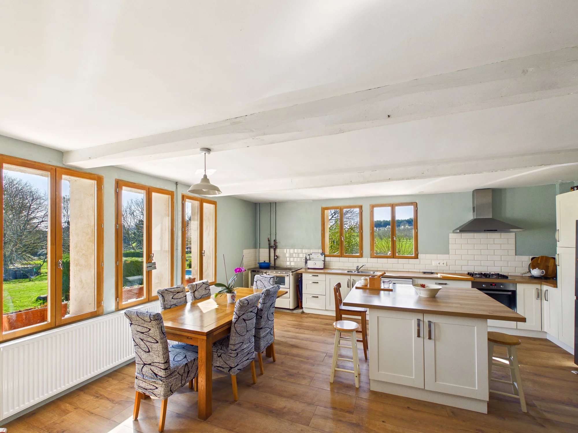 3 Bed farmhouse and 3 bed guest cottage with pool and barn in peaceful countryside, Aquitaine – France – BVI84508