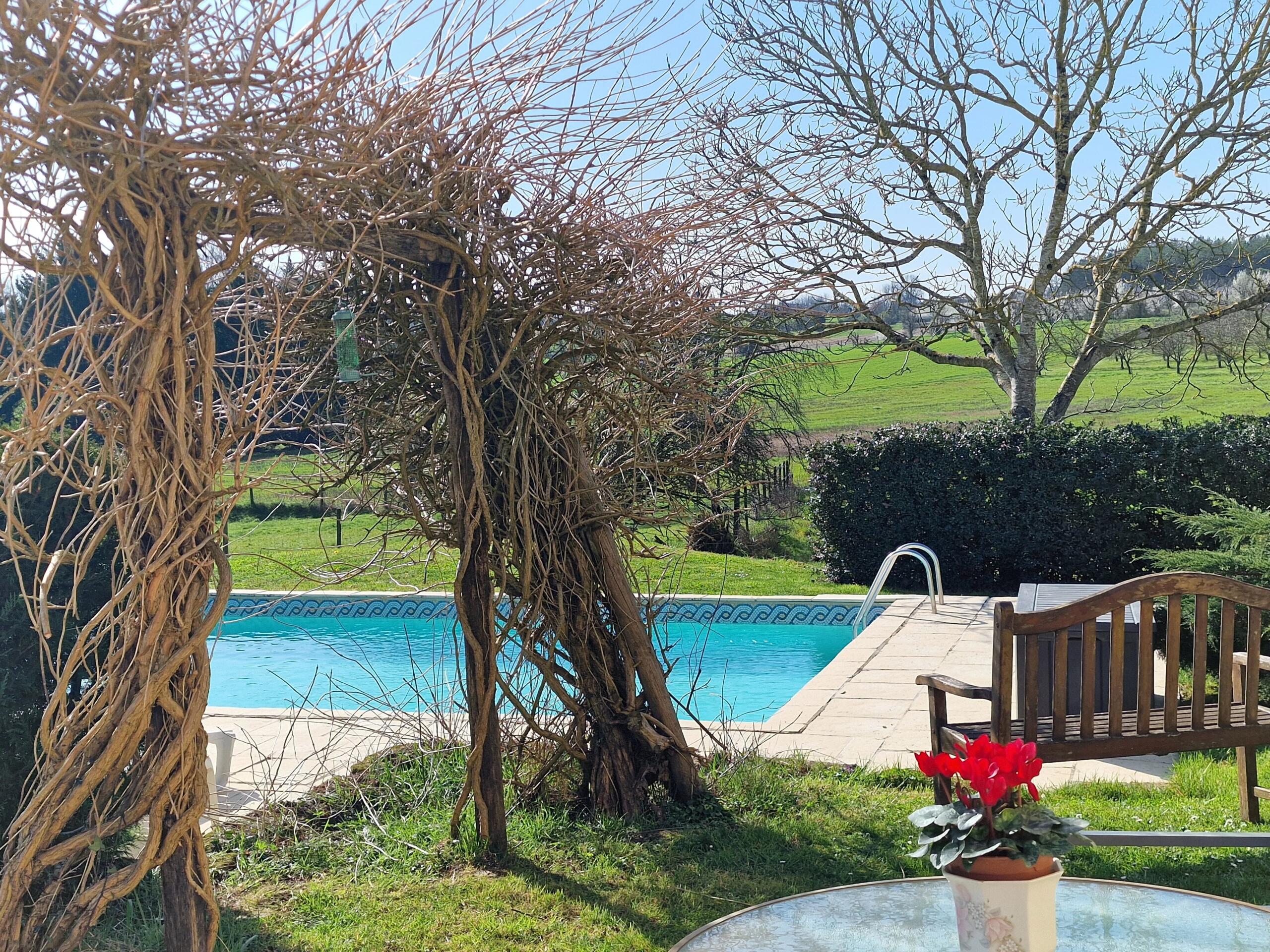 3 Bed farmhouse and 3 bed guest cottage with pool and barn in peaceful countryside, Aquitaine – France – BVI84508