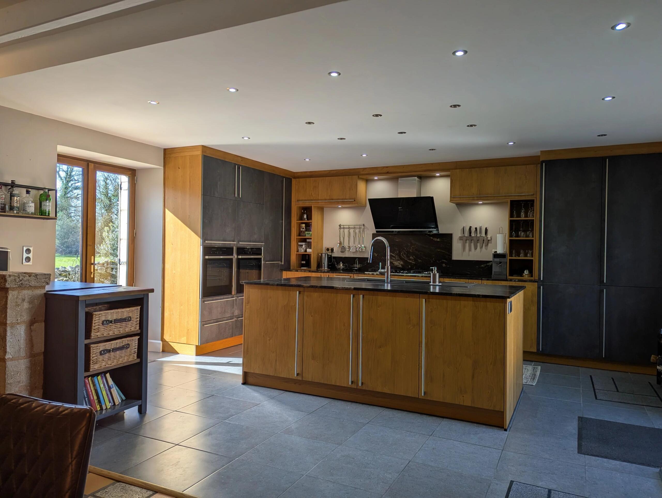 Stunning country estate 10 minutes from Saint Savin (Vienne), Poitou-Charentes – France – BVI84396