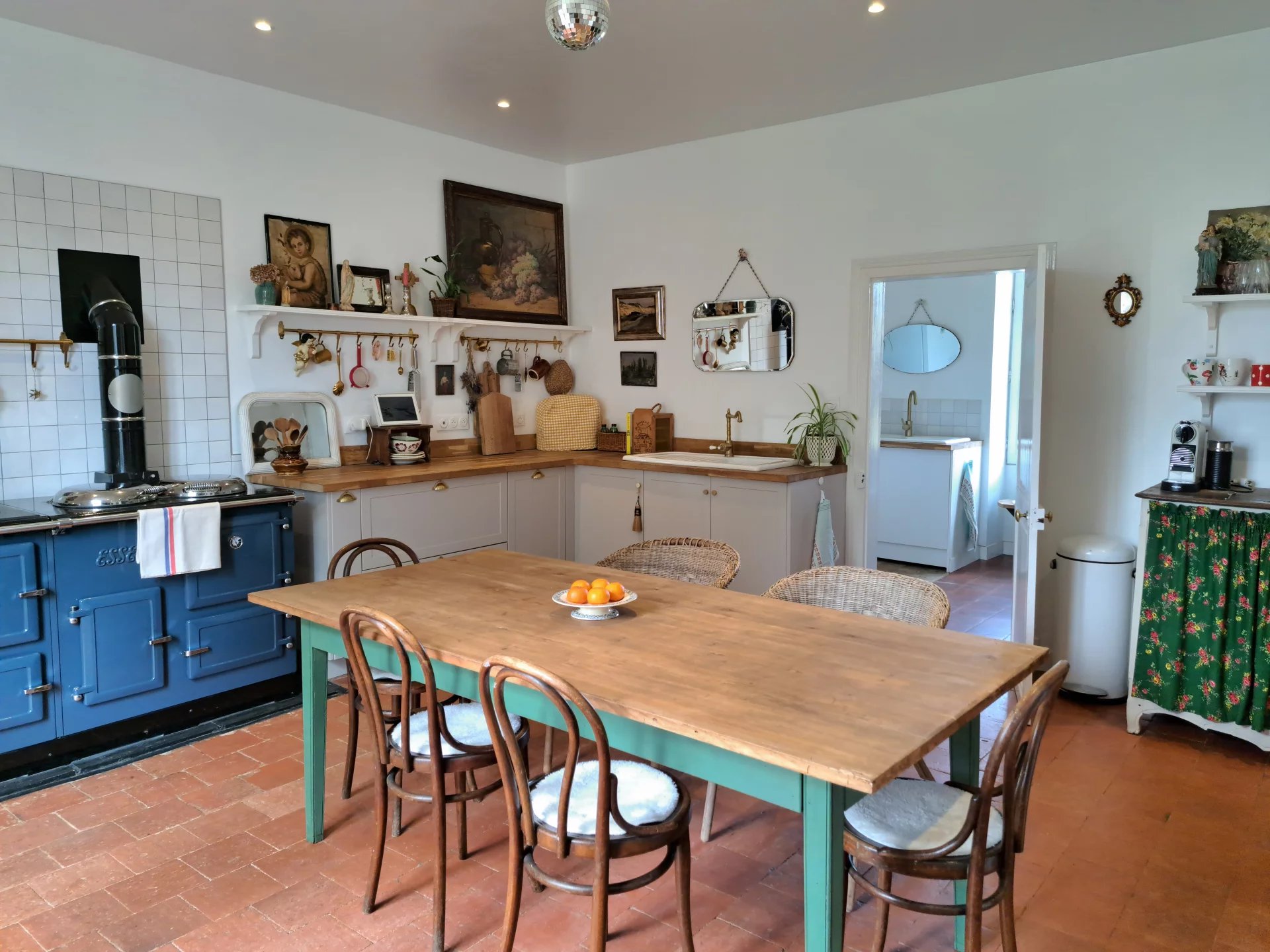 Gracious French Living, Poitou-Charentes – France – BVI74676