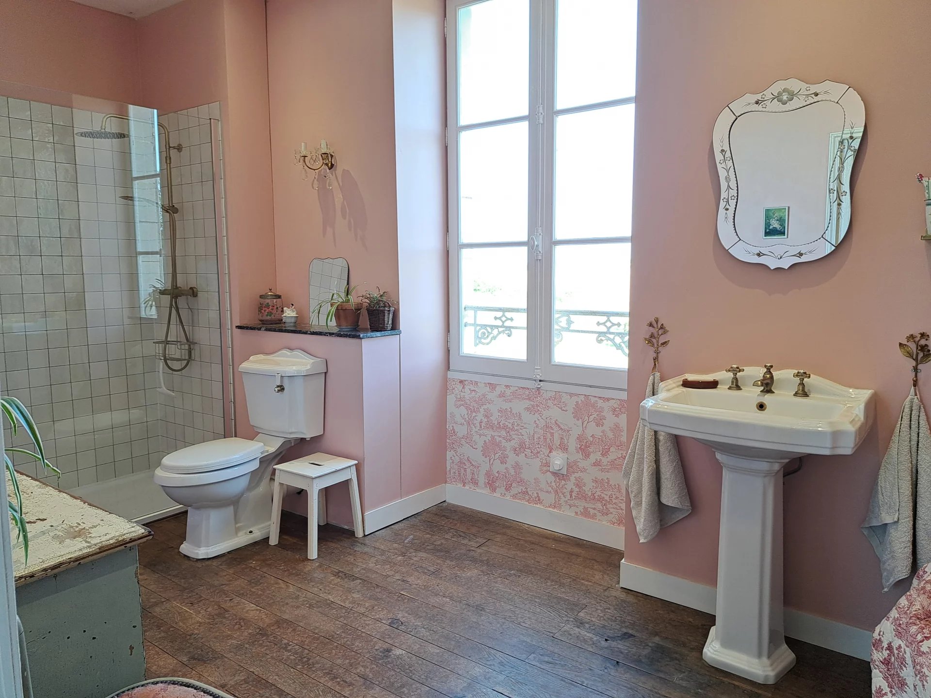 Gracious French Living, Poitou-Charentes – France – BVI74676