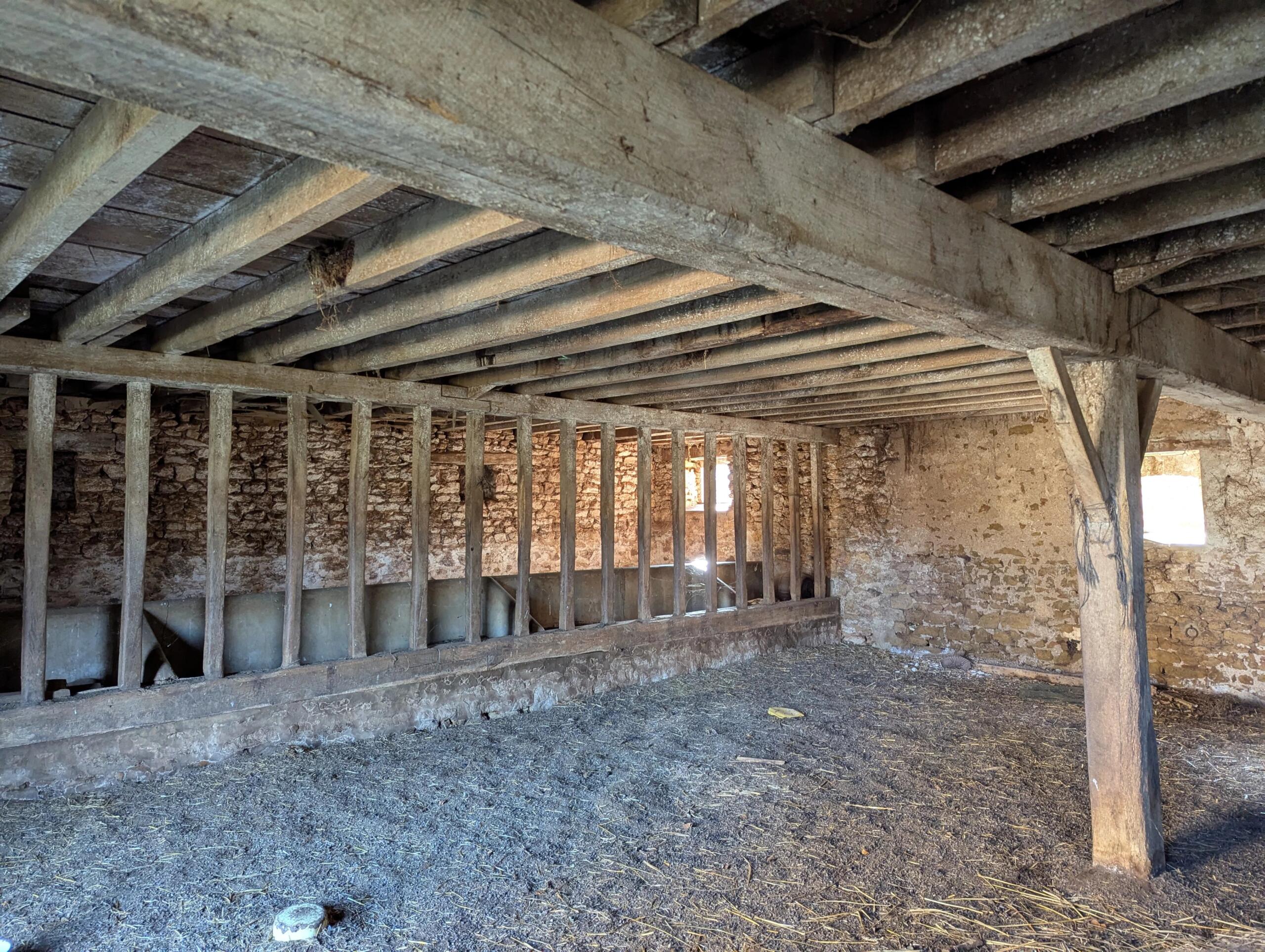 A complete renovation project with beautiful views, Centre – France – BVI84341