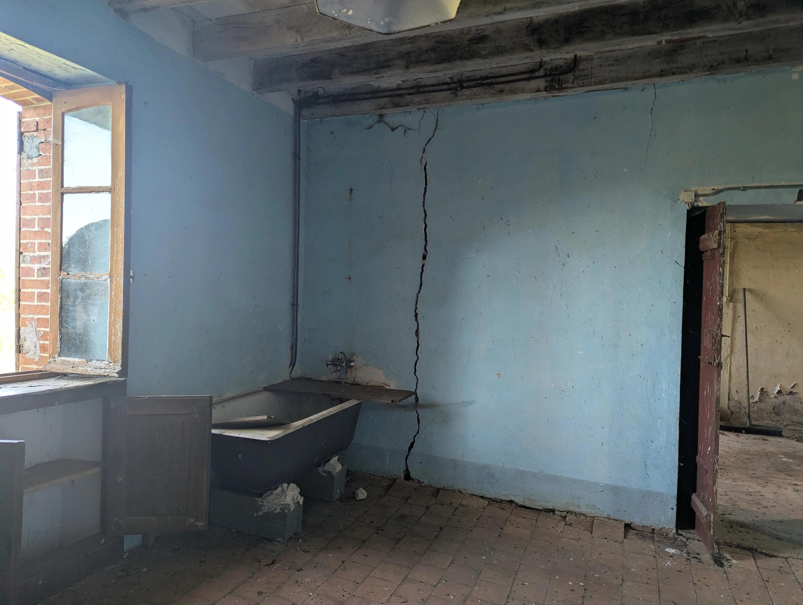 A complete renovation project with beautiful views, Centre – France – BVI84341