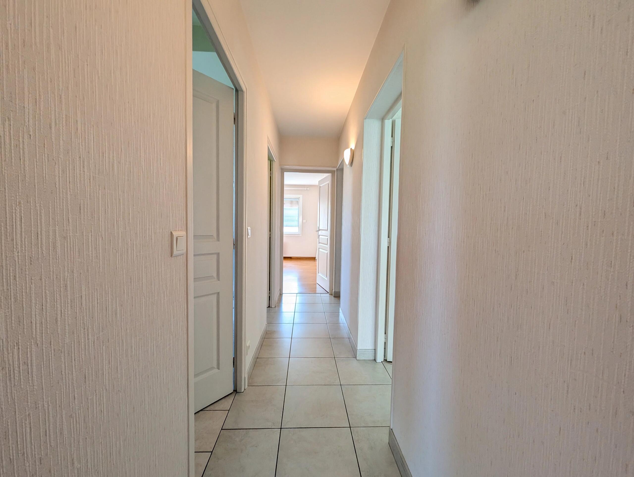 Lovely contemporary home with garden and garage close to the center of town, Aquitaine – France – BVI84418